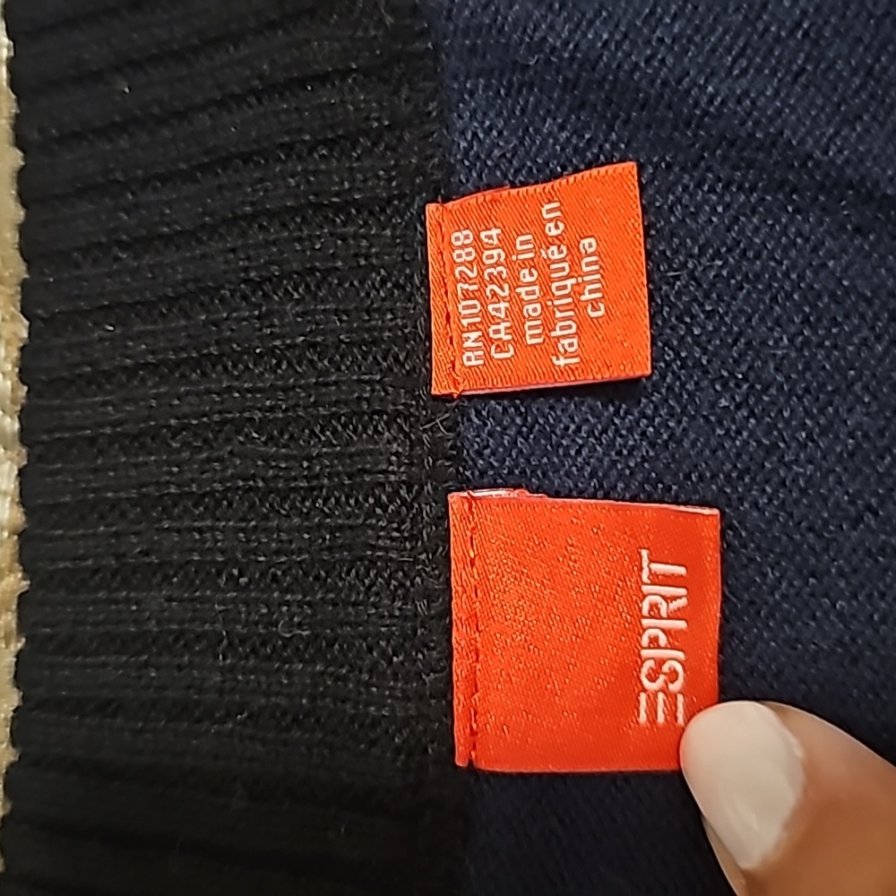 Sweater - Picture 2 of 3